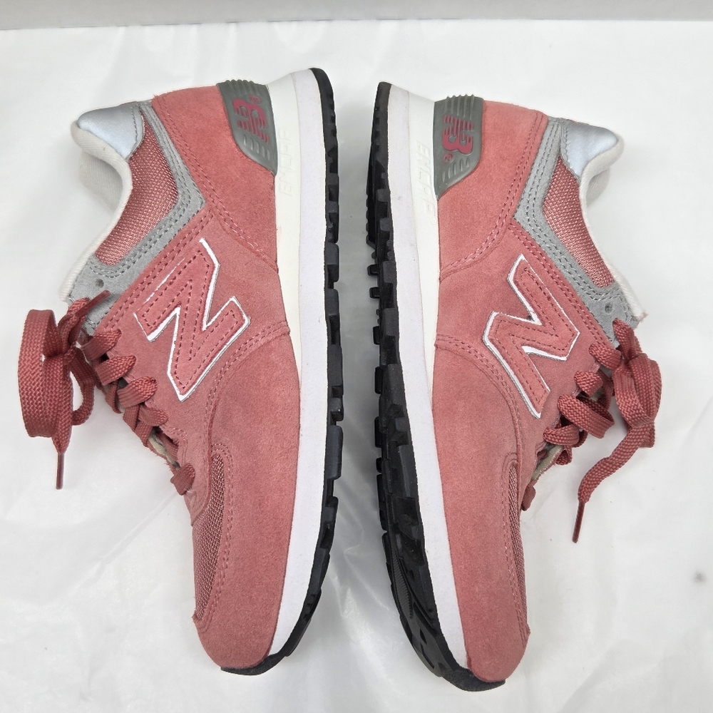 New Balance Women's Pink Sneakers
